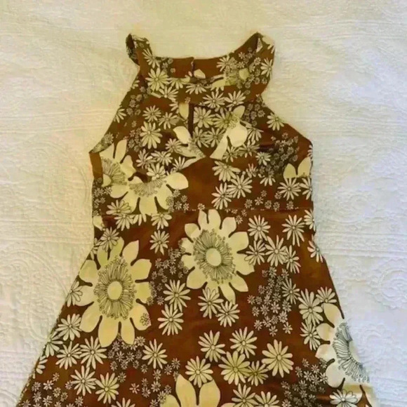 Trina Turk Daisy Top - Picture 7 of 7